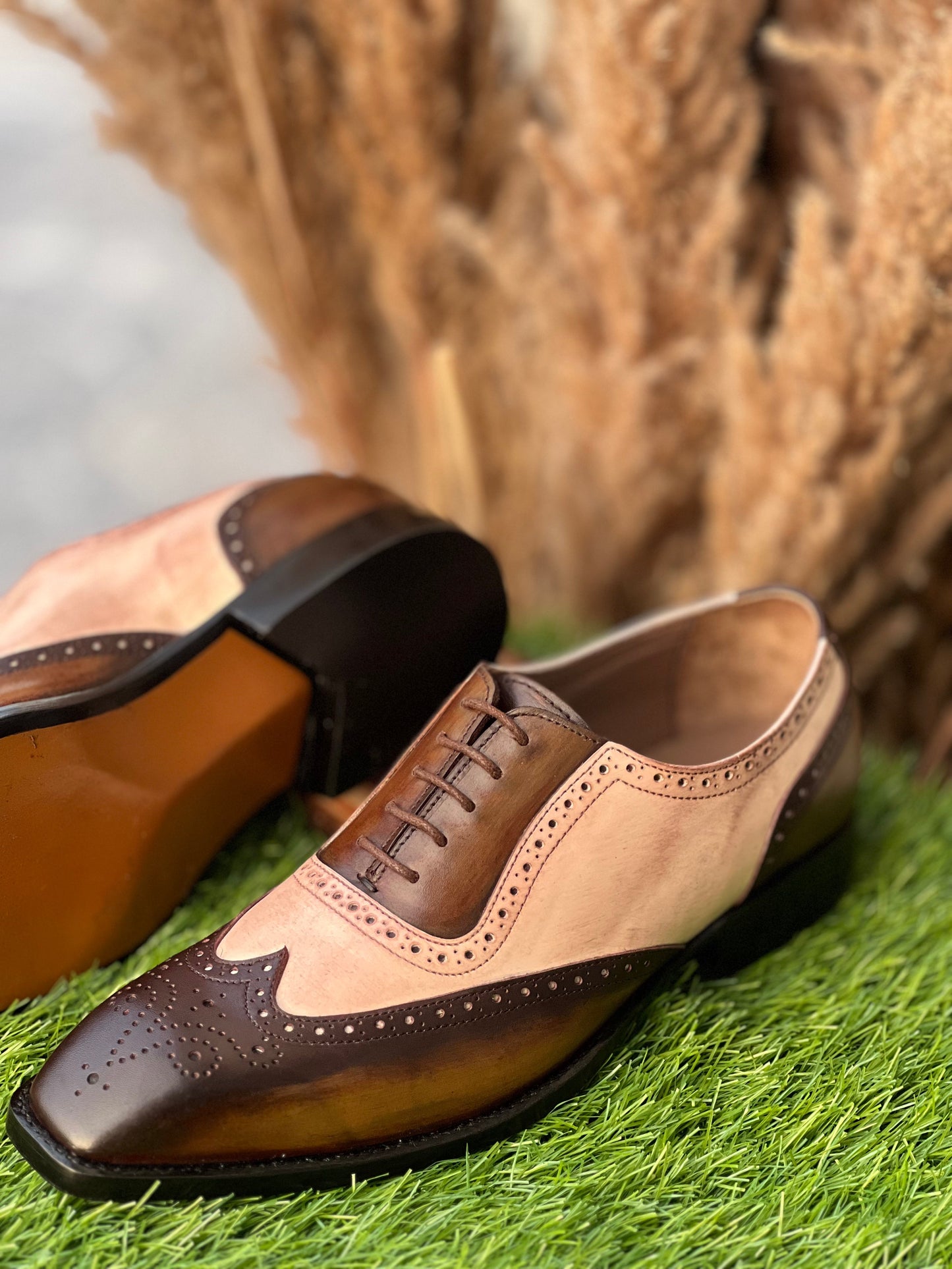Womens Oxford Shoes – Wingtip Spectators Patina Style on grass